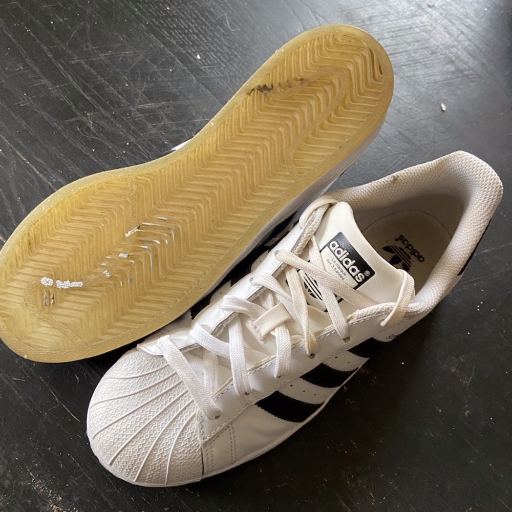 Adidas Superstar Shoes - Picture 3 of 4
